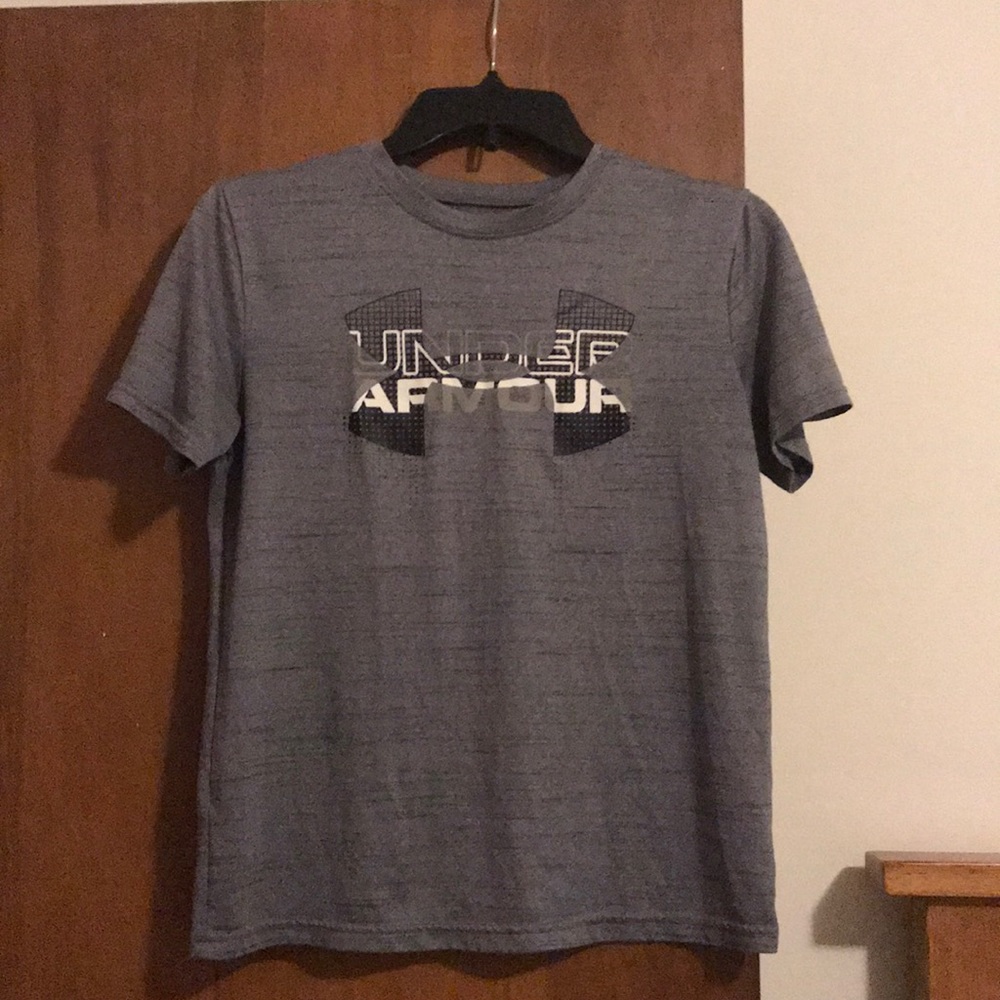 Under Armour T-shirt
